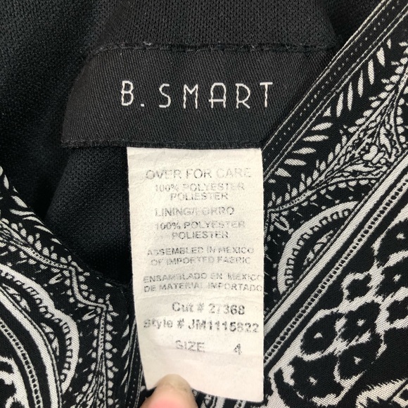 ✨B.Smart V Neck Flowy Dress✨ - Picture 6 of 6